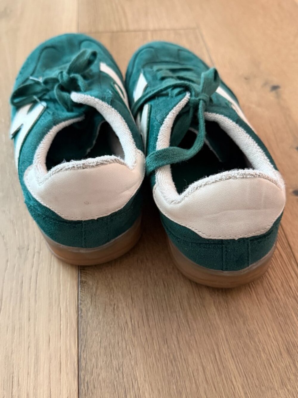 madden girl | emerald green giia retro suede sneaker 8 - Picture 5 of 7